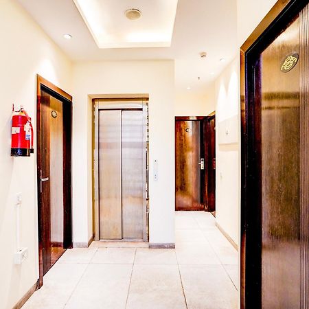 Super Townhouse Pitampura West Enclave Hotel Delhi  Ngoại thất bức ảnh