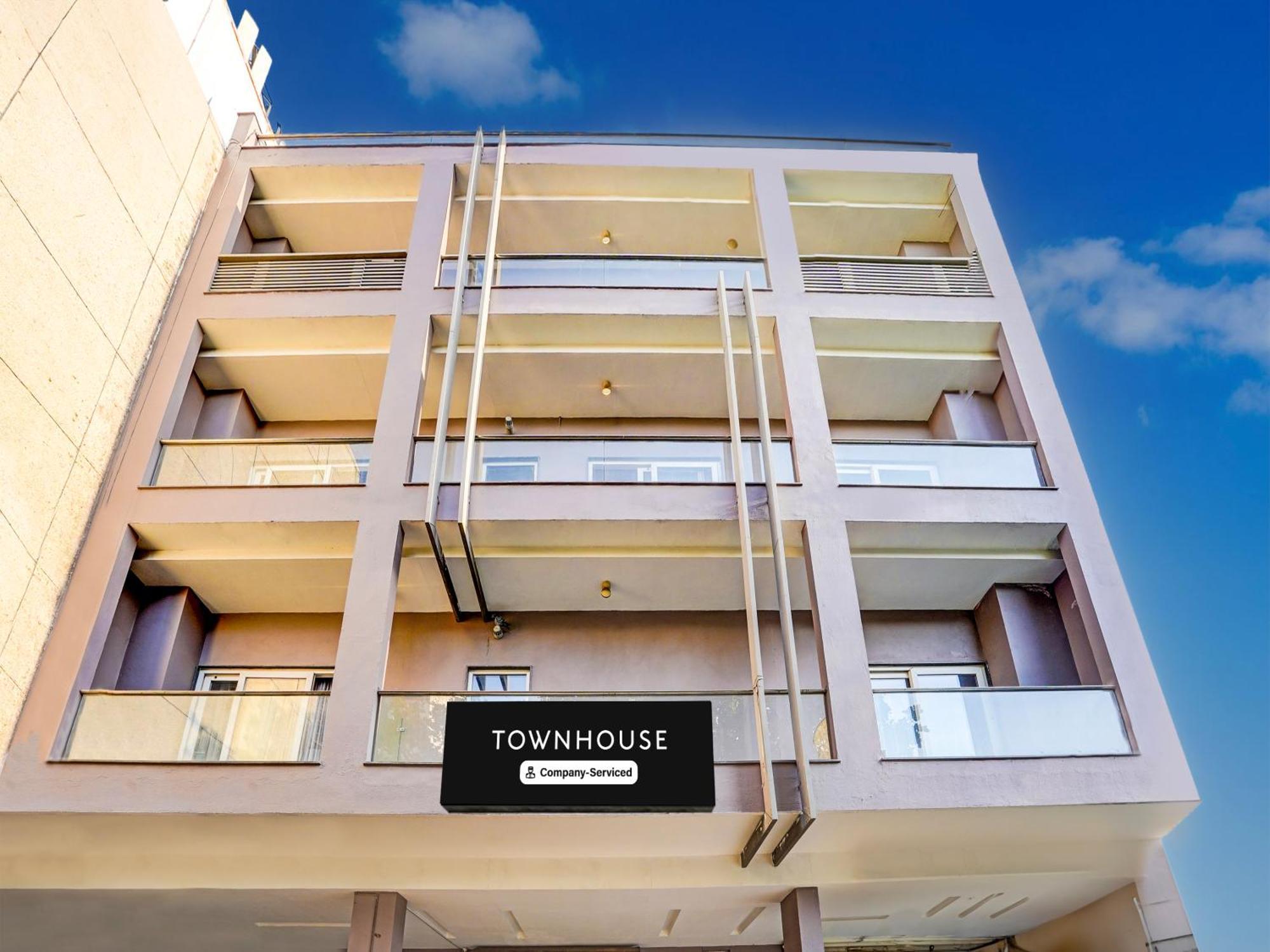 Super Townhouse Pitampura West Enclave Hotel Delhi  Ngoại thất bức ảnh