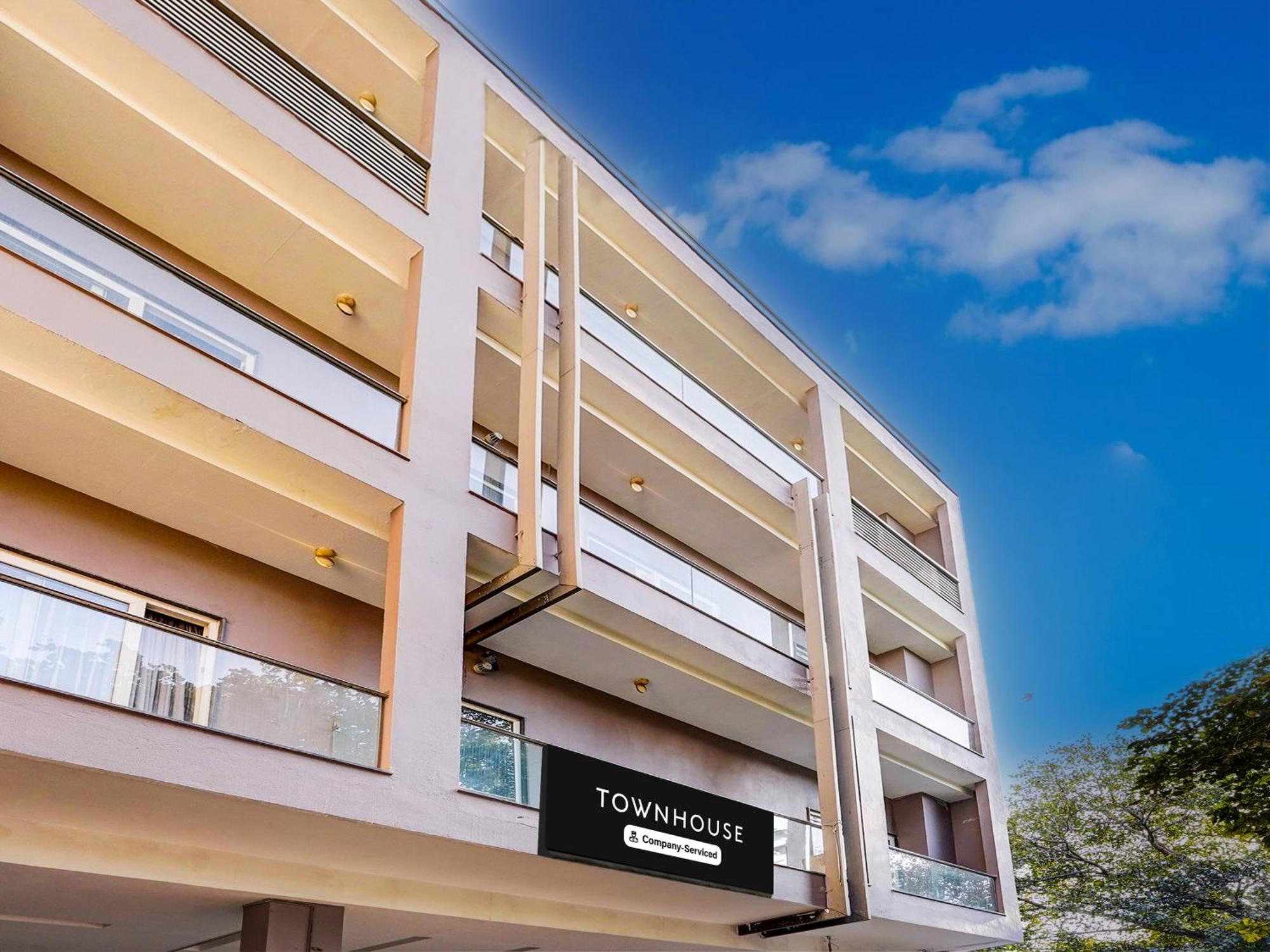 Super Townhouse Pitampura West Enclave Hotel Delhi  Ngoại thất bức ảnh