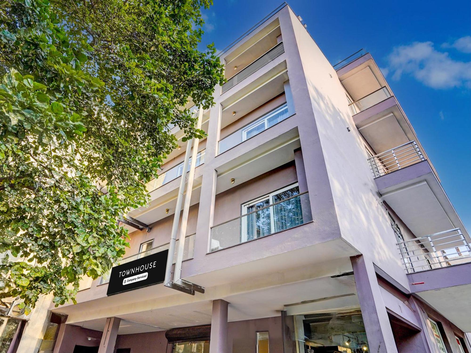 Super Townhouse Pitampura West Enclave Hotel Delhi  Ngoại thất bức ảnh